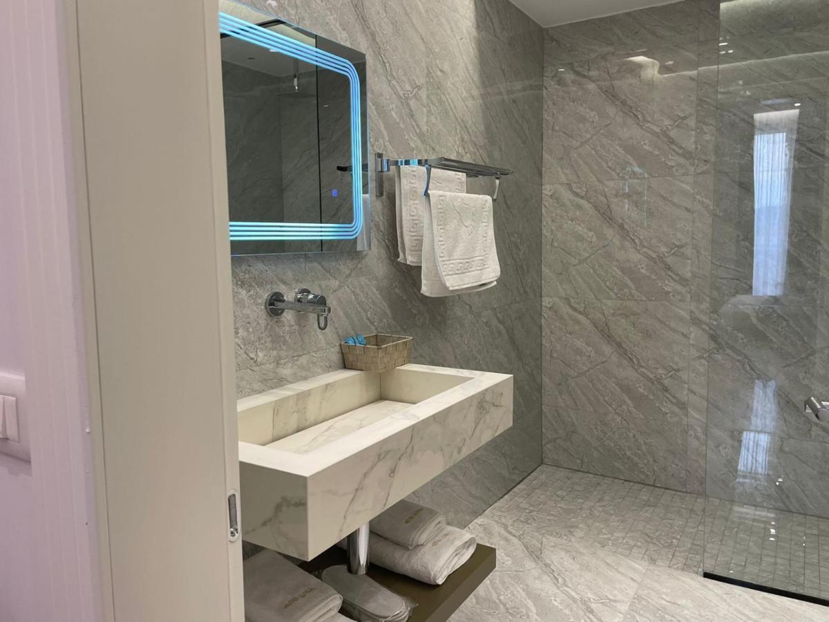 Hotel Ujvara Belsh Kültér fotó