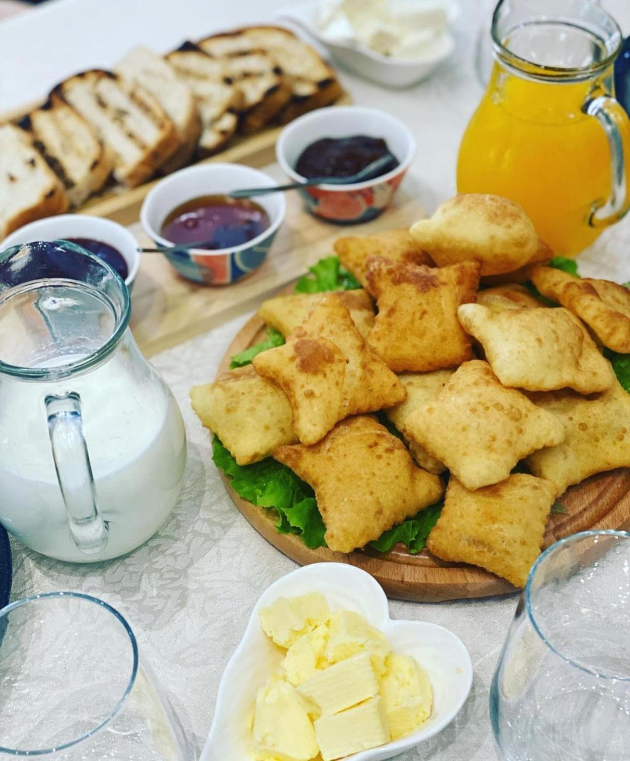 Hotel Ujvara Belsh Kültér fotó